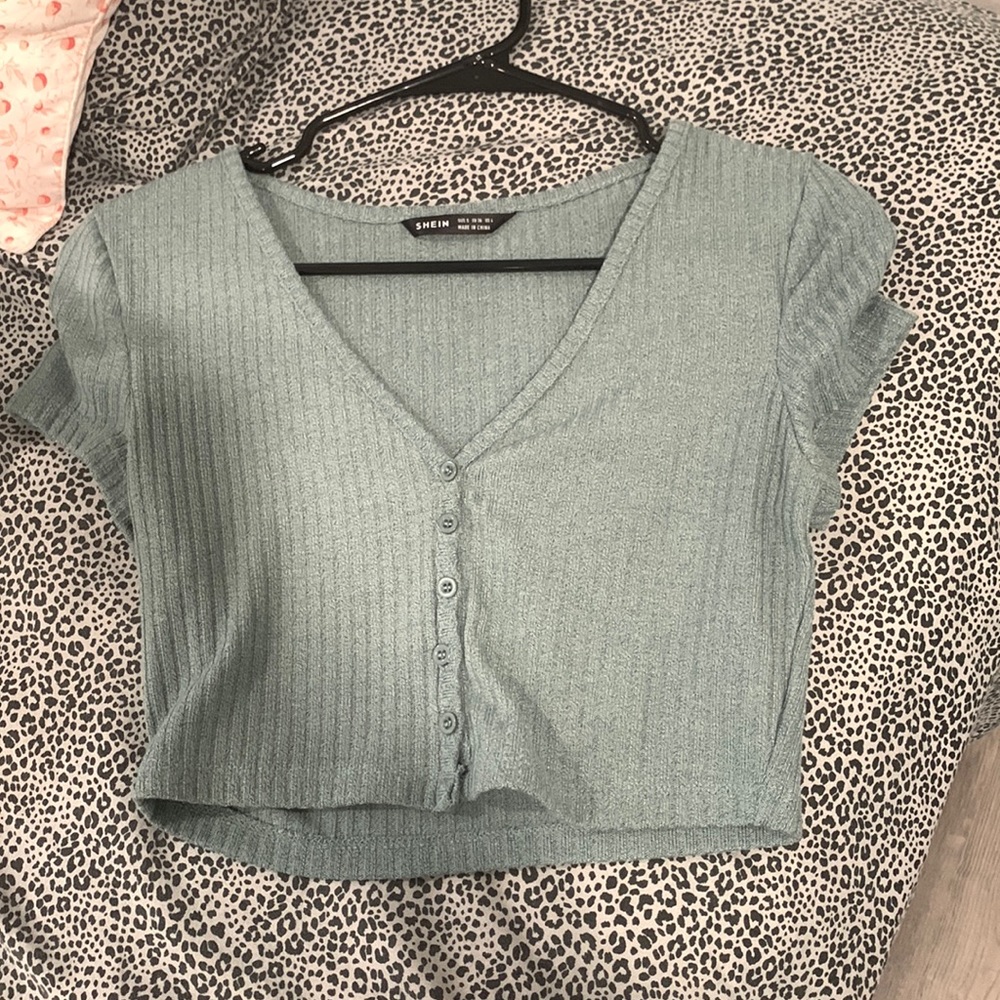 mint color crop too